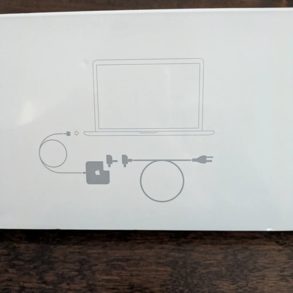 NWT Apple 45W MagSafe Power 2 Adapter.